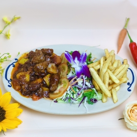 Bò lúc lắc khoai tây