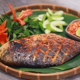 Cá chim nướng muối ớt