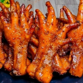 Chân gà nướng muối ớt