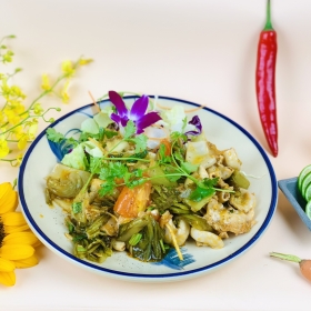 Dồi Trường Xào Cải Chua