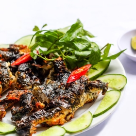 Éch nướng muối ớt