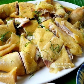 Gà hấp lá chanh