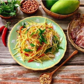 Gỏi Xoài Khô Mực