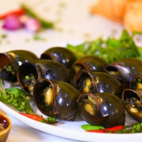 Ốc bưu nướng tiêu xanh