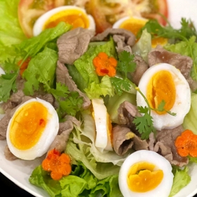 Salad Dầu Giấm Bò Trứng