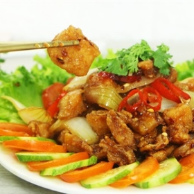 Sụn gà chiên mắm
