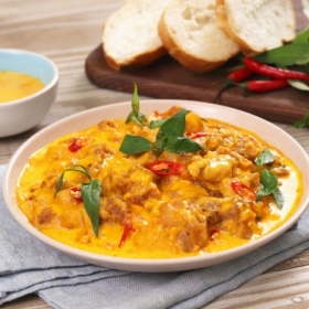 Sụn gà sốt trứng muối