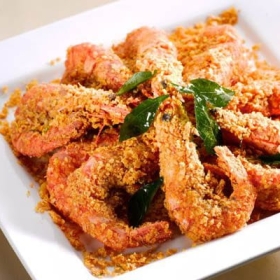 Tôm sú cháy tỏi